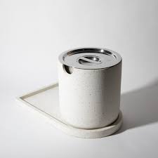 1759822810_images (19).jpg